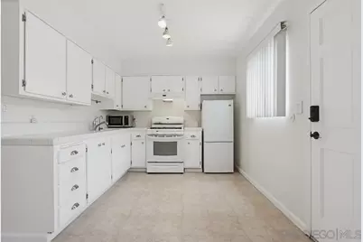  4885 Cole #34, San Diego, CA 92117 - Photo 2