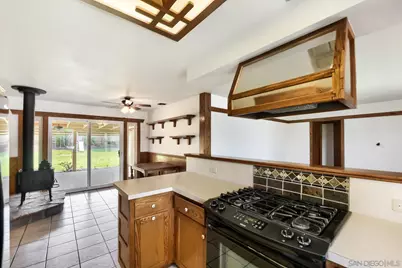  9427 West Heaney Cir, Santee, CA 92071 - Photo 4