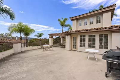  7439 Altiva Place, Carlsbad, CA 92009 - Photo 32