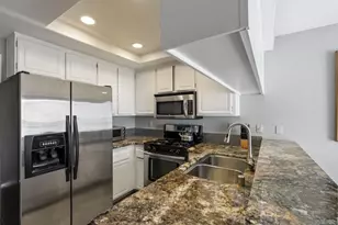 7439 Altiva Pl, Carlsbad, CA 92009 - Photo 20