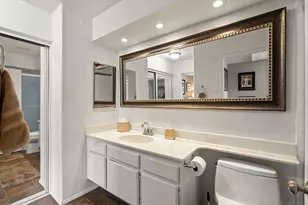 7439 Altiva Pl, Carlsbad, CA 92009 - Photo 12