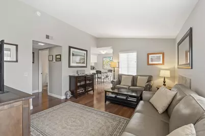  7439 Altiva Place, Carlsbad, CA 92009 - Photo 4