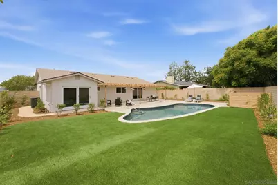  3610 Trieste Drive, Carlsbad, CA 92010 - Photo 2