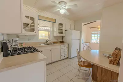  6 Oriole Ln, Oceanside, CA 92057 - Photo 4