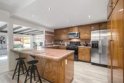  750 Melrose Pl, Vista, CA 92083 - Photo 16