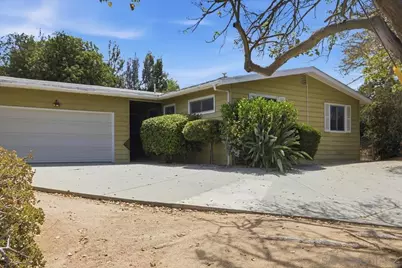  860 Magarian Rd, Fallbrook, CA 92028 - Photo 2