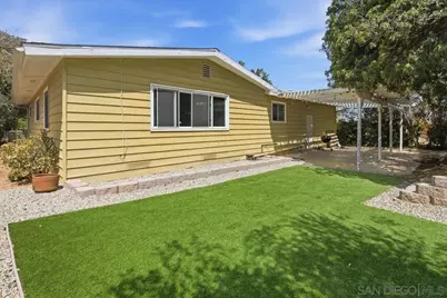  860 Magarian Rd, Fallbrook, CA 92028 - Photo 4