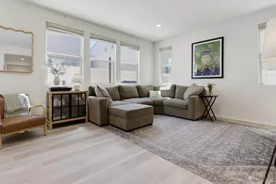  709 Merit Dr, San Marcos, CA 92078 - Photo 2