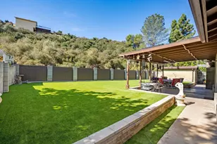 4621 Chateau Dr, San Diego, CA 92117 - Photo 8