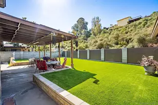 4621 Chateau Dr, San Diego, CA 92117 - Photo 8