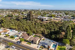 4621 Chateau Dr, San Diego, CA 92117 - Photo 38