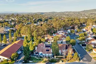 2037 Countrywood Way, Encinitas, CA 92024 - Photo 34