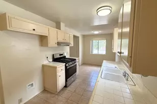 3671 Campus Dr, Oceanside, CA 92056 - Photo 10
