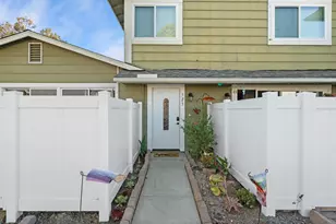 723 Paradise Cove Way, Oceanside, CA 92058 - Photo 2