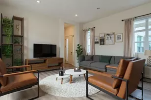 3128 CaÃ±on St, San Diego, CA 92106 - Photo 8