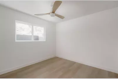  4534 Chateau Dr, San Diego, CA 92117 - Photo 14