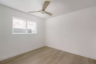 4534 Chateau Dr, San Diego, CA 92117 - Photo 14