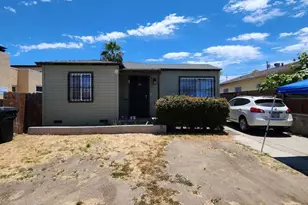 4129-31 Chamoune, San Diego, CA 92105 - Photo 2