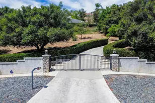 2370 Dos Lomas, Fallbrook, CA 92028 - Photo 30