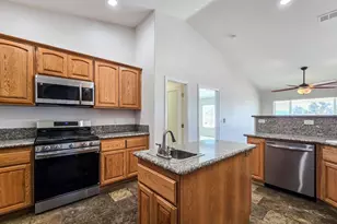11926 Golden View Rd, Pinon Hills, CA 92372 - Photo 12