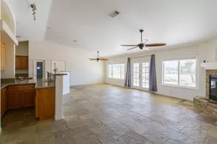 11926 Golden View Rd, Pinon Hills, CA 92372 - Photo 6