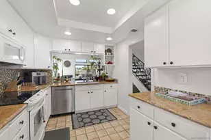 2501 Navarra Dr, Carlsbad, CA 92009 - Photo 14
