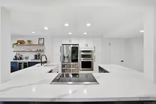 2444 Caminito Venido, San Diego, CA 92107 - Photo 4