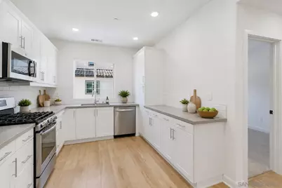  4366 Pacifica Way #3, Oceanside, CA 92056 - Photo 8