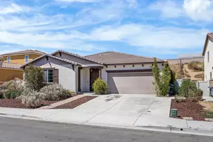 826 Genaro Dr, Perris, CA 92571 - Photo 2