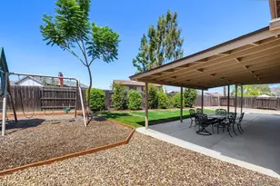 9518 Hillcreek Way, Santee, CA 92071 - Photo 26