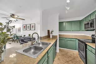 8889 Caminito Plaza Centro, San Diego, CA 92122 - Photo 4