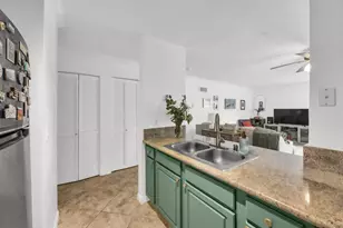 8889 Caminito Plaza Centro, San Diego, CA 92122 - Photo 12