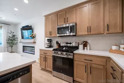  32383 Tannat Drive, Temecula, CA 92591 - Photo 10