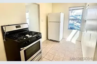  723-725 Sunset Court, San Diego, CA 92109 - Photo 10