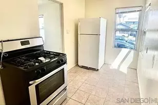 723-725 Sunset Ct, San Diego, CA 92109 - Photo 10