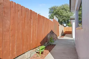559 Glencrest Dr, San Diego, CA 92139 - Photo 34