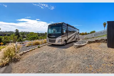  129 Avalon Dr, Vista, CA 92084 - Photo 28