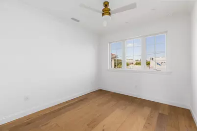  711 H Ave, Coronado, CA 92118 - Photo 38