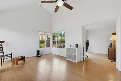 10639 Escobar Dr, San Diego, CA 92124 - Photo 8