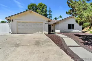 14520 Hillndale Way, Poway, CA 92064 - Photo 2