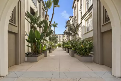  9263 Regents Rd #B204, La Jolla, CA 92037 - Photo 1