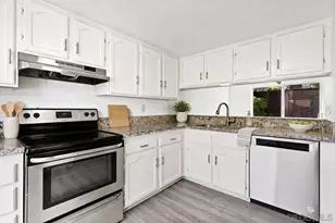 140 E El Norte Parkway, Escondido, CA 92026 - Photo 22
