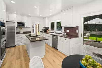  2560 Caminito La Paz, La Jolla, CA 92037 - Photo 8