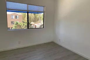 8320 Regents Rd, San Diego, CA 92122 - Photo 16