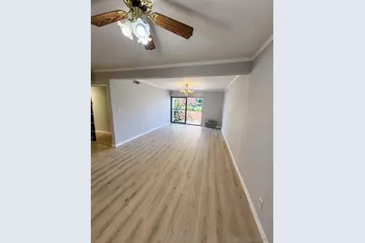  18620 Hatteras #105, Tarzana, CA 91356 - Photo 2
