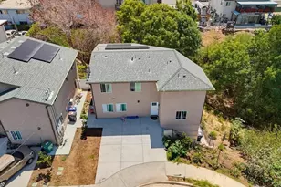 1413 Shoshone St, Oceanside, CA 92058 - Photo 2