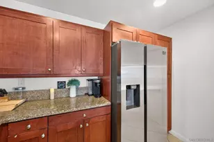 3549 Shoreline Bluff Ln, San Diego, CA 92110 - Photo 8