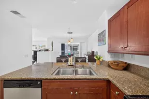 3549 Shoreline Bluff Ln, San Diego, CA 92110 - Photo 6