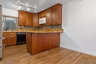 4384 Vision, San Diego, CA 92121 - Photo 12