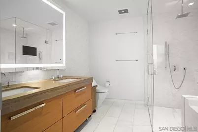 888 W E Street #1801, San Diego, CA 92101 - Photo 40